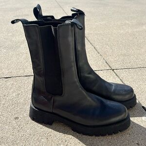 Steve Madden black booties